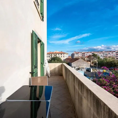 Isula Rossa * LʼÎle-Rousse